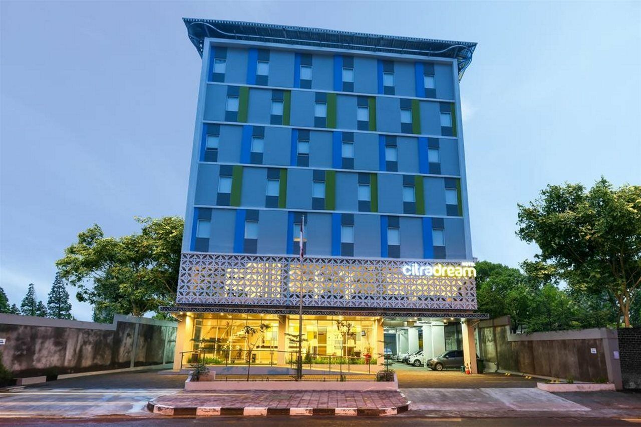 โรงแรมซิทราเดรียม ตูกู ยอกยาการ์ตา ภายนอก รูปภาพ